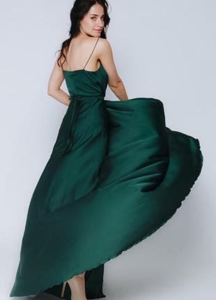 Зелене вечірнє плаття випускне довге максі шовкове шлейки з розрізом9 фото