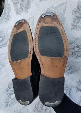 Шикарні добротні лакові шкіряні туфлі дербі з металевими набойками clarks6 фото