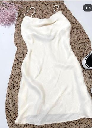 Женское сатиновое молочное платье2 фото