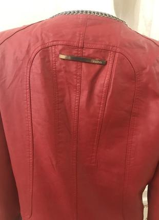 Червона куртка/піджак кожзам з трикотажними вставками8 фото