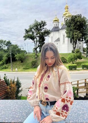 Вишиванка вишита жіночка блуза сорочка з рожевими вставка натуральна тканина українська вишивка3 фото