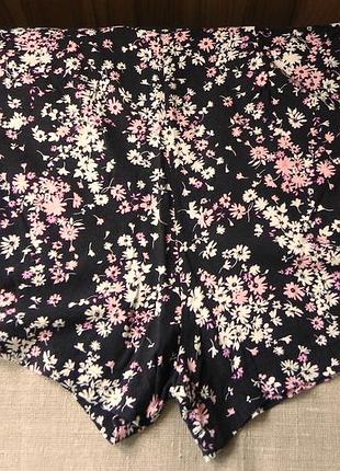 Жіночий комбінезон-сукня з шортами (ромпер)10 фото