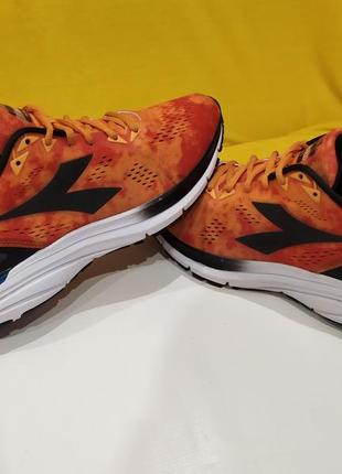 Кроссовки Under Armour pista