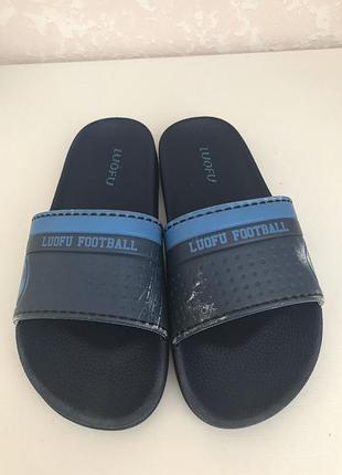 Шльопанці з м'якої гуми для хлопчика {32 розмір}