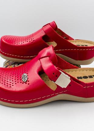 Женские тапочки сабо кожаные leon lana, 900, размер 42, красные9 фото