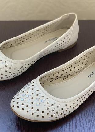 Туфельки балетки лодочки для девочки школа 36р./22,5см италия