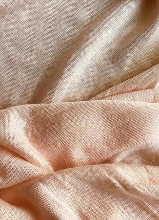 Пудрово-персиковый палантин из трикотажного полотна6 фото