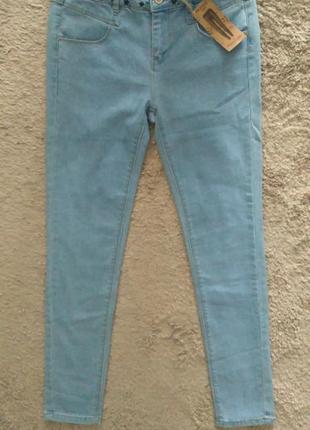 Голубые джинсы c вышивкой  cache cache р.l2 фото