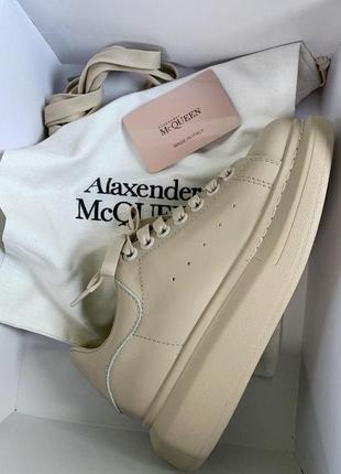 Жіночі кросівки alexander mcqueen light beige matte5 фото