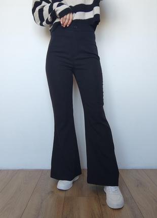 Жіночі брюки кльош/ кльошні штани з високою посадкою, 44 розмір1 фото