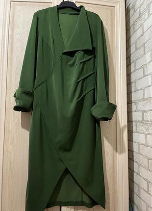 Шикарное брендовое платье