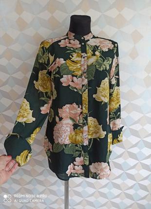 Нежная удлиненная блузка в цветах