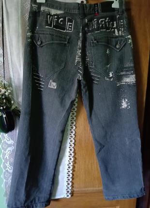 Новые мужские джинсы с рисунками2 фото