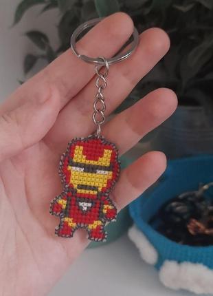 Брелок/значок(пін) залізна людина pin на рюкзак шопер iron man тоні старк1 фото