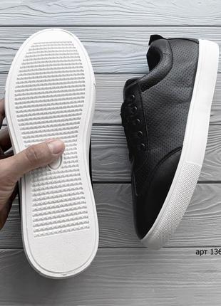 Чоловічі кеди кросівки з екошкіри чорні з білою підошвою 39-44 маломірять9 фото