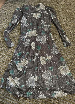 Вантажна блискуча сукня до довгого рукава з квітковим принтом7 фото