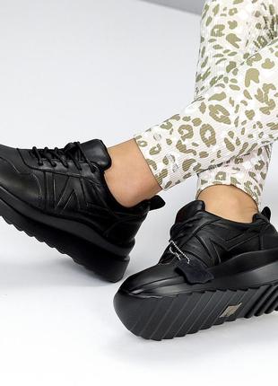 Универсальные кожаные черные кроссовки натуральная кожа на шнуровке7 фото