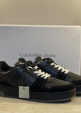 Кросівки Calvin Klein Jeans Maya Sneakers in wit rood basket cupsole low lth nbs lum колір чорний ym0ym00869