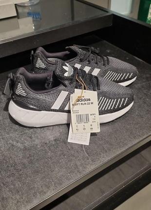 Нові кросівки adidas swift run 22w4 фото