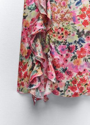 В наявності шикарна сукня з воланами та квітковим принтом7 фото