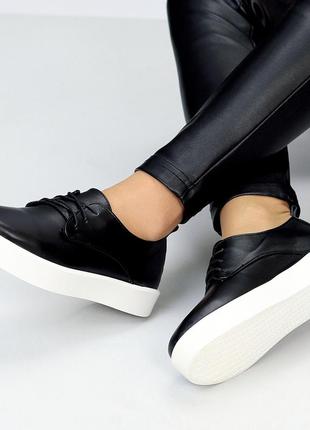 Черные кожаные туфли на шнуровке натуральная кожа на белой подошве4 фото