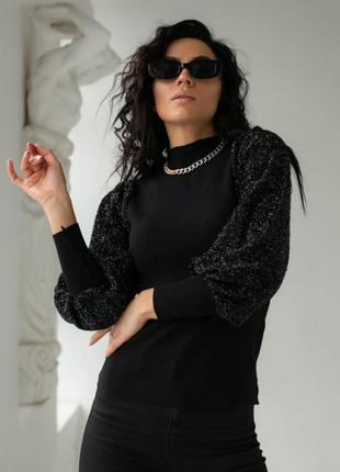 Нарядный джемпер с объемными рукавами, черного цвета.