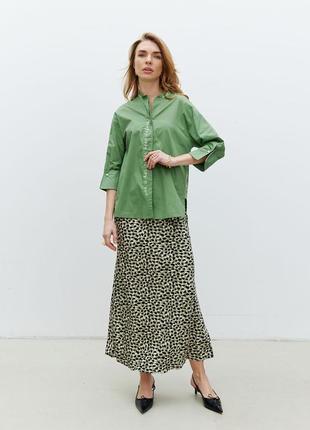 Женская рубашка с принтом из хлопка в зелёном цвете modna kazka  mkrm4130-12 фото