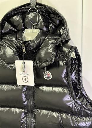 Жилетки moncler в наличии2 фото