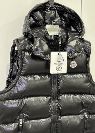 Жилетки moncler в наличии