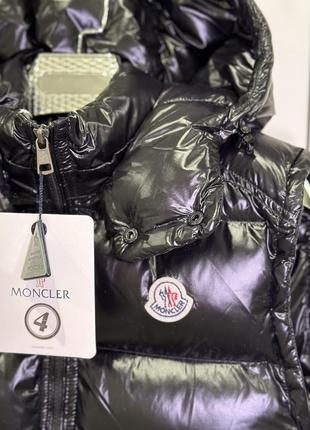 Жилетки moncler в наявності7 фото