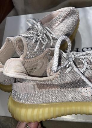 Жіночі спортивні  кросівки ізікі  адідас ізі 350 adidas yeezy boost 3505 фото