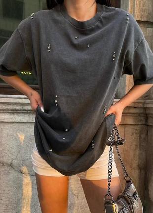 Футболка з камінцями