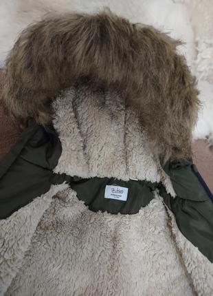 Красивая теплая курточка внутри мех с капюшоном4 фото