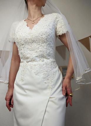 Фата белая двойная с окантовкой короткая с заколкой