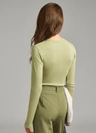 Трикотажный лонгслив, с удлиненным рукавом