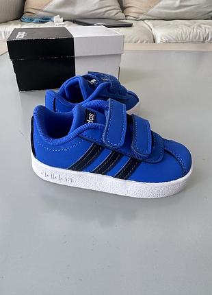 Adidas кеди для хлопчика 21 розмір