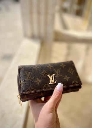 Кошелек lv