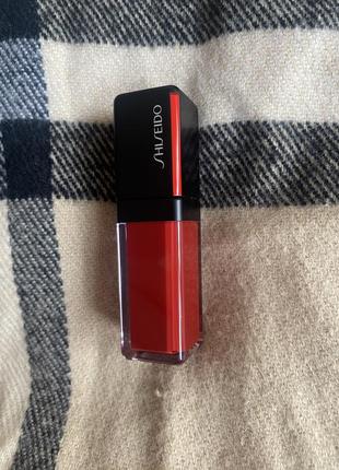 Лак блиск для губ 307 - scarlet glare  shiseido lacquer ink lip shine