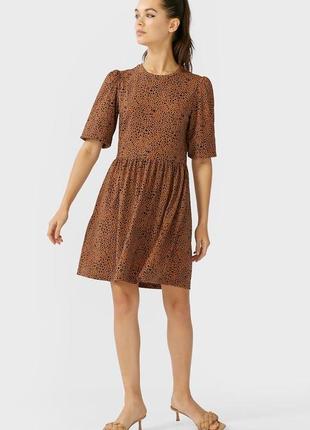 Красивое платье в принт stradivarius