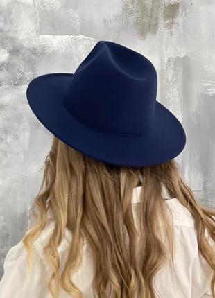 Шляпа федора унисекс с устойчивыми полями темно-синяя (поля 7 см)3 фото