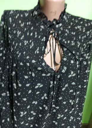 Нарядна жіноча блуза2 фото
