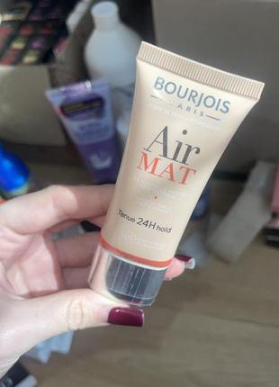 Тональний крем флюід bourjois крем