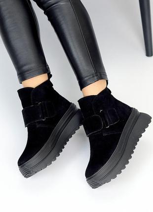 Крутые замшевые спортивные черные ботинки на липучке натуральная замша на флисе4 фото