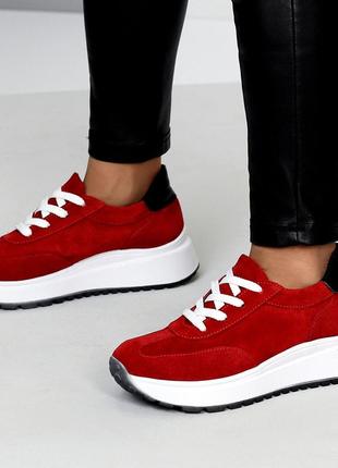Яскраві червоні замшеві кросівки натуральна замша на білій підошві4 фото