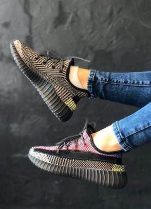 Шикарные женские кроссовки adidas yeezy boost 350 чёрные4 фото