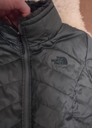 Стильна двобічна куртка ,бренд the north face6 фото