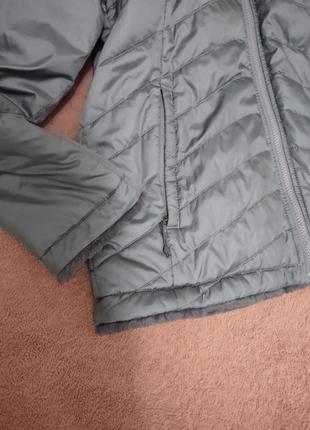 Красивая стильная двусторонняя куртка ,бренд the north face4 фото