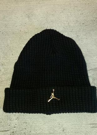 Шапка air jordan beanie utility metal черная nike acg3 фото