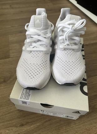 Бігові кросівки adidas ultraboost