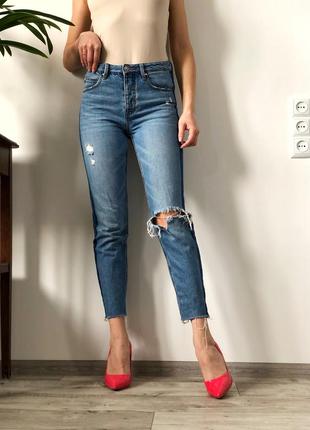 Голубые джинсы скини с лампасами